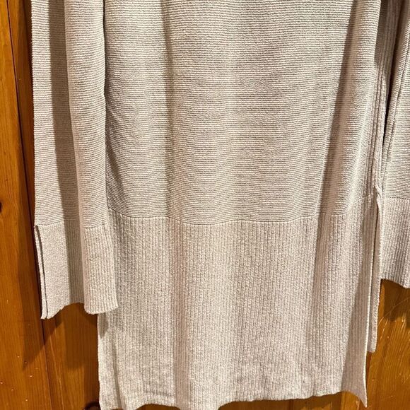 Free People criss cross v neck sweater medium - Picture 8 of 8
